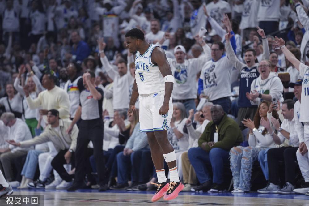 展现出了令 展现出了令